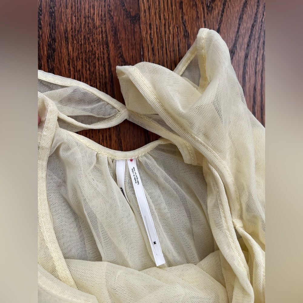 By Anthropologie
Sleeveless Bubble Sheer Dress size Medium - Picture 4 of 5